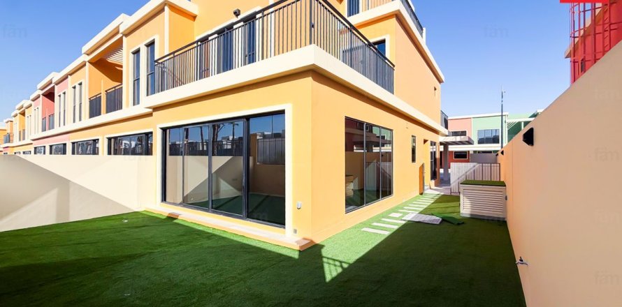 Maison de ville à Dubai, 5 chambres, 219.5 m², № 113751