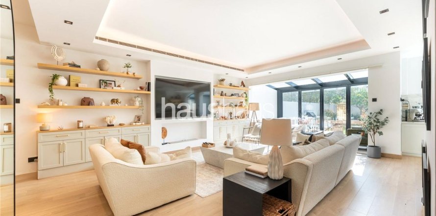 Вилла в The Springs, Дубай, 3 спальни, 260м², № 43273