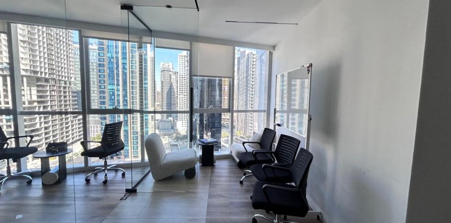 Office in Business Bay, Dubai 162.6 sq.m. № 111888