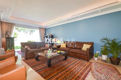 Villa in The Springs, Dubai 3 bedrooms, 270 sq.m. № 45010 - photo 6