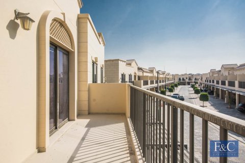 Townhouse in Jumeirah Golf Estates, Dubai 3 bedrooms, 139 sq.m. № 103792 - photo 9