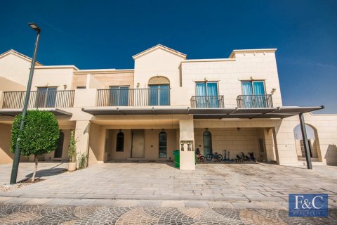 Townhouse in Jumeirah Golf Estates, Dubai 3 bedrooms, 139 sq.m. № 103792 - photo 3