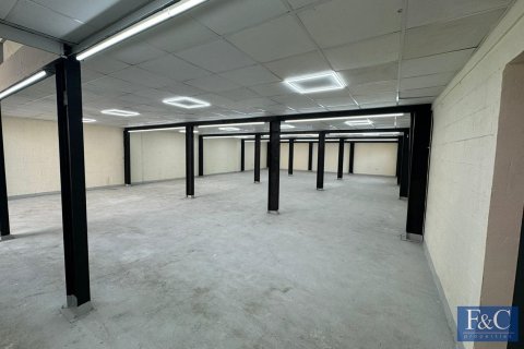 Almacén en Al Quoz Industrial Area, Al Quoz, Dubai, 635 m², № 103790 - foto 5