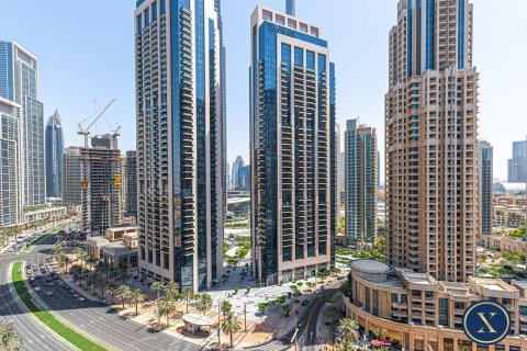 Apartment in BLVD Crescent, Downtown Dubai (Downtown Burj Dubai), Dubai 2 bedrooms, 155 sq.m. № 45528 - photo 4