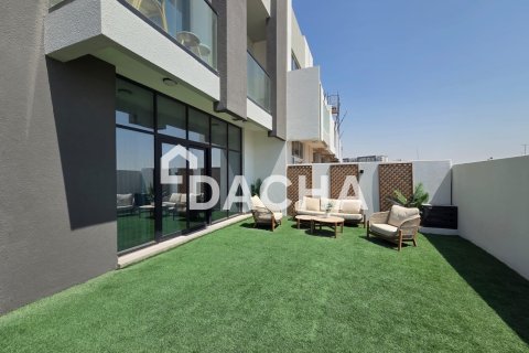 Maison de ville à Dubai, 2 chambres, 106 m², № 110428