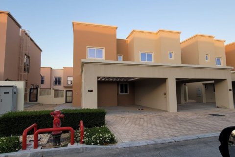 Adosado en Villanova, Dubai Land, Dubai, 4 dormitorios, 236.9 m², № 1155