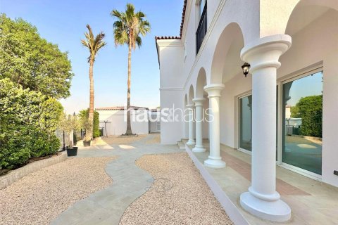 Villa en Dubai Investment Park, Dubai, 5 dormitorios, 577 m², № 43488 - foto 20