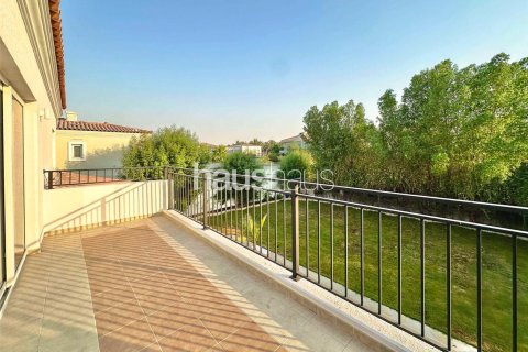 Villa en Dubai Investment Park, Dubai, 5 dormitorios, 577 m², № 43488 - foto 15