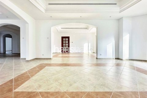 Villa en Dubai Investment Park, Dubai, 5 dormitorios, 577 m², № 43488 - foto 6