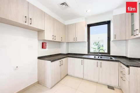 Townhouse in Reem, Dubai 3 bedrooms, 235.4 sq.m. № 141324 - photo 13