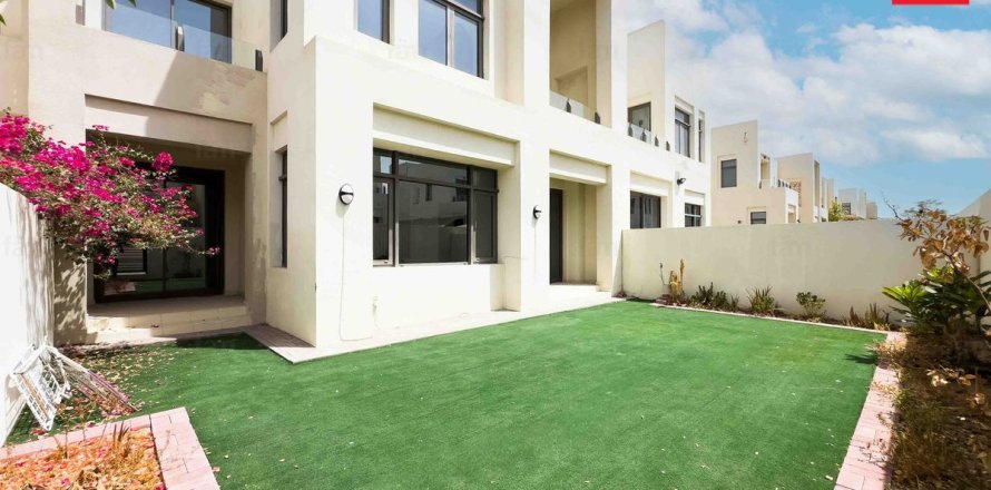 Townhouse in Reem, Dubai 3 bedrooms, 235.4 sq.m. № 141324