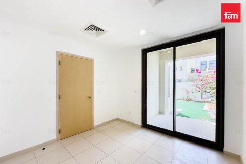 Townhouse in Reem, Dubai 3 bedrooms, 235.4 sq.m. № 141324 - photo 10