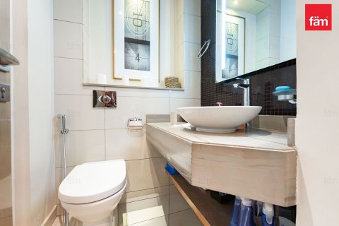 Apartment in Business Bay, Dubai 3 bedrooms, 178.2 sq.m. № 112808 - photo 17