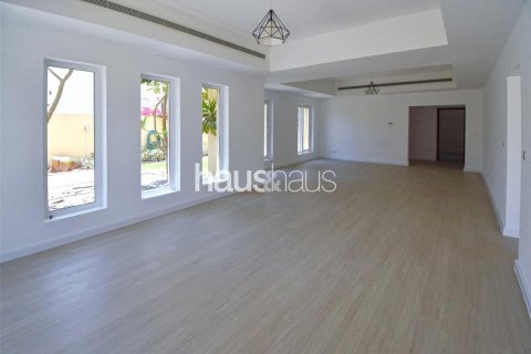 Villa à Arabian Ranches, Dubai, 5 chambres, 450 m², № 43998 - photo 2