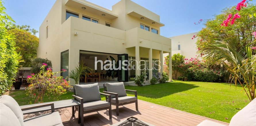Villa à Arabian Ranches, Dubai, 4 chambres, 299 m², № 44000