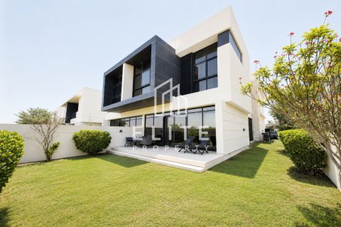 تاون هاوس في Akoya Park, داماك هيلز (أكويا باي داماك), دبي 3 غرف نوم, 251 م² رقم 134974