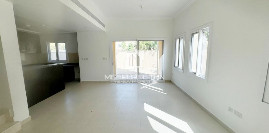 Вилла в Bella Casa, Serena, Дубай, 3 спальни, 273м², № 15555