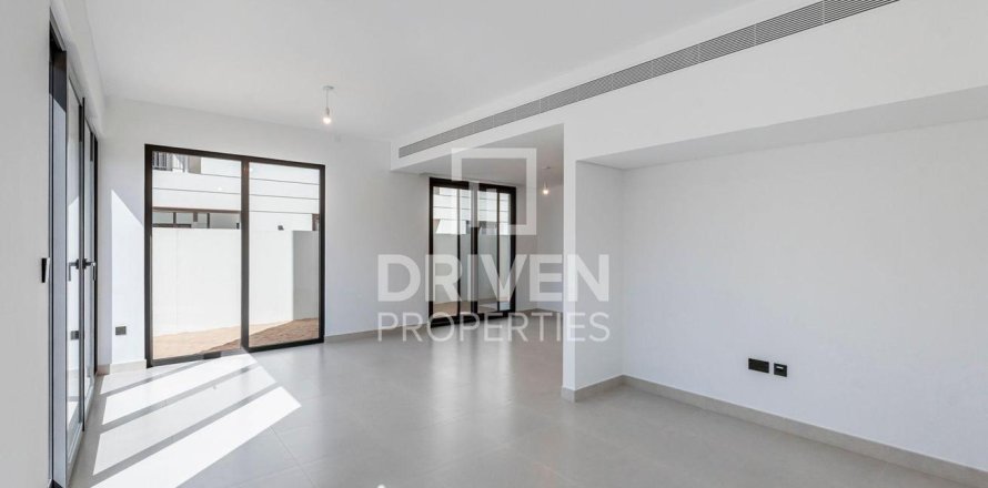 Вилла в Aura, Tilal Al Ghaf, Дубай, 4 спальни, 220.27м², № 128362
