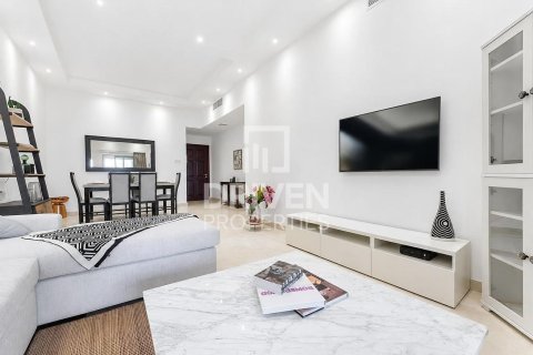 Appartement à The Belvedere, Dubai Marina, Dubai, 2 chambres, 141.96 m², № 143035