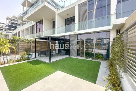 Townhouse in DAMAC Hills (Akoya by DAMAC), Dubai 2 bedrooms, 172 sq.m. № 43235