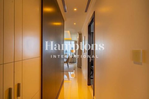 Apartment in Downtown Dubai (Downtown Burj Dubai), Dubai 2 bedrooms, 148.83060600 sq.m. № 102083 - photo 9
