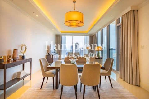 Apartment in Downtown Dubai (Downtown Burj Dubai), Dubai 2 bedrooms, 148.83060600 sq.m. № 102083 - photo 16