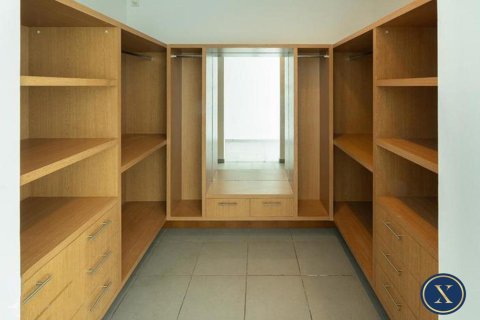 Снять в аренду квартиру в The Crescent, Пальма Джумейра, Дубай: 3 спальни, 318м², № 46262 - фото 5