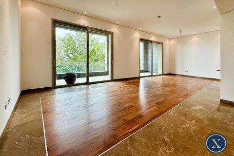 Снять в аренду квартиру в The Crescent, Пальма Джумейра, Дубай: 3 спальни, 318м², № 46262 - фото 3