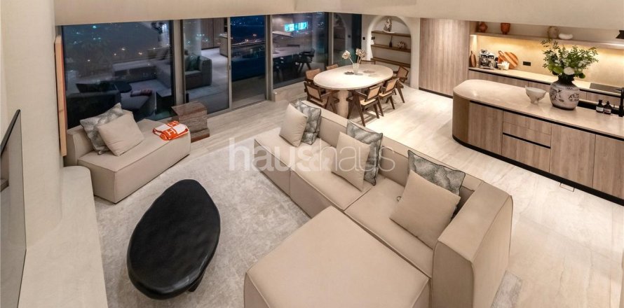 Apartamento en International City, Dubai, 2 dormitorios, 220 m², № 44281