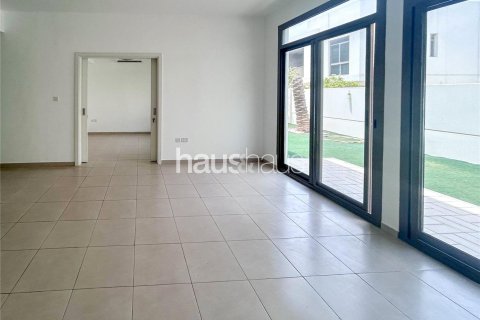 Снять в аренду таунхаус в Town Square, Дубай: 4 спальни, 270м², № 44887 - фото 6