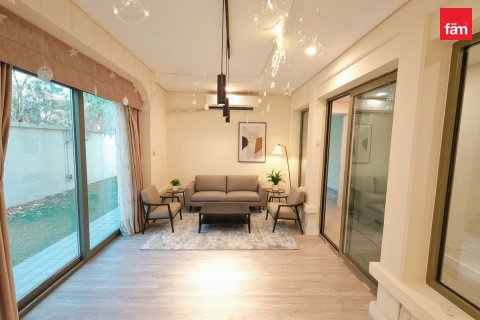 Villa en Mirdif, Dubai, 5 dormitorios, 422.8 m², № 137755 - foto 10