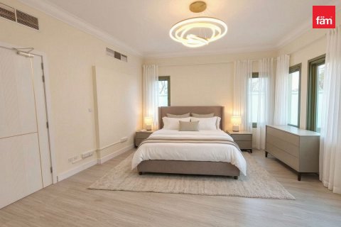 Villa en Mirdif, Dubai, 5 dormitorios, 422.8 m², № 137755 - foto 8