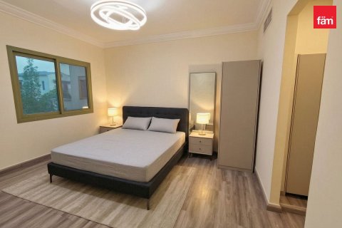 Villa en Mirdif, Dubai, 5 dormitorios, 422.8 m², № 137755 - foto 5