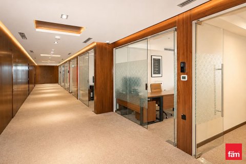 Снять в аренду офис в Sheikh Zayed Road, Дубай: 1136.7м², № 113781 - фото 2