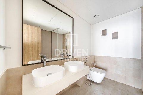Apartment in Bur Dubai, Dubai 3 bedrooms, 181.72 sq.m. № 128438 - photo 12