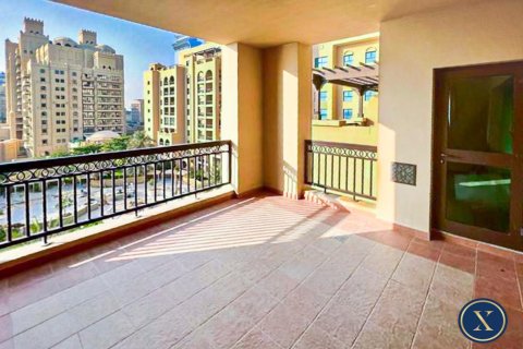 Снять в аренду квартиру в Пальме Джумейре, Дубай: 2 спальни, 186м², № 46372 - фото 9