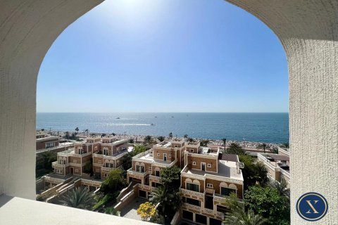 Apartment in Kingdom of Sheba, Palm Jumeirah, Dubai 2 bedrooms, 198 sq.m. № 46373 - photo 1