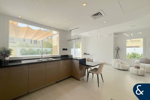 Villa in The Springs, Dubai 4 bedrooms, 223 sq.m. № 78920 - photo 24