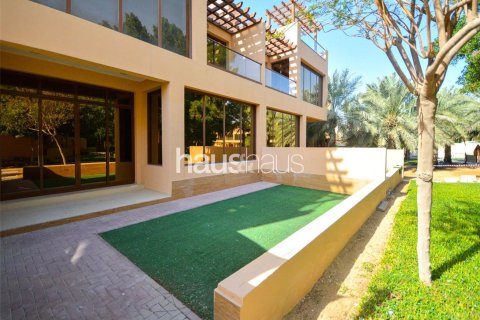Adosado en Jumeirah Islands, Dubai, 4 dormitorios, 312 m², № 44296 - foto 2