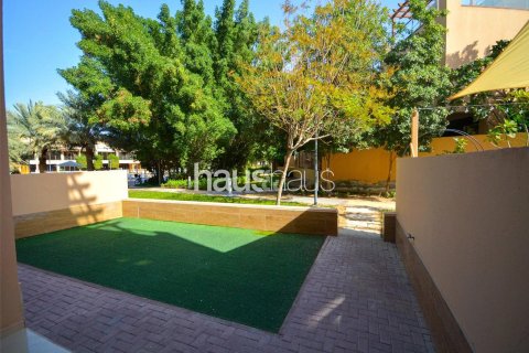 Adosado en Jumeirah Islands, Dubai, 4 dormitorios, 312 m², № 44296 - foto 3