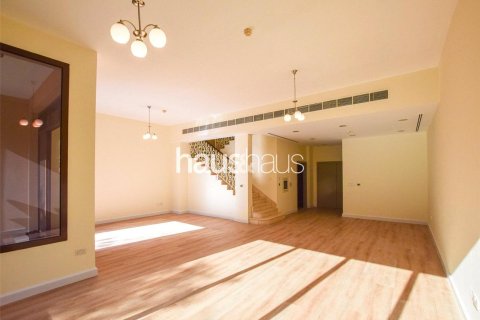 Adosado en Jumeirah Islands, Dubai, 4 dormitorios, 312 m², № 44296 - foto 7