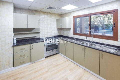 Adosado en Jumeirah Islands, Dubai, 4 dormitorios, 312 m², № 44296 - foto 10