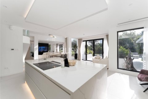 Villa en Jumeirah Islands, Dubai, 4 dormitorios, 466 m², № 44297 - foto 8