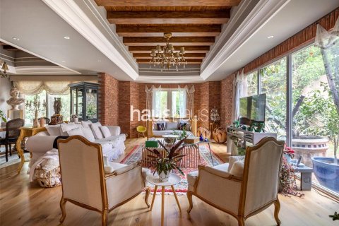Villa en Dubai Investment Park, Dubai, 5 dormitorios, 577 m², № 43684 - foto 6