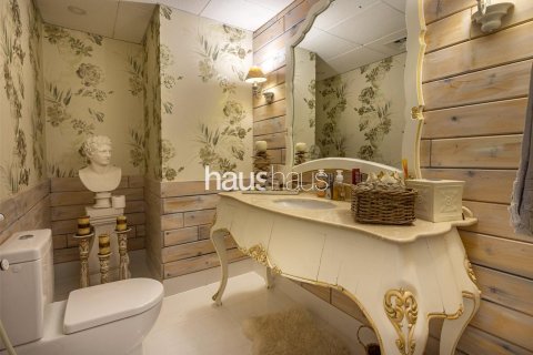 Villa en Dubai Investment Park, Dubai, 5 dormitorios, 577 m², № 43684 - foto 23