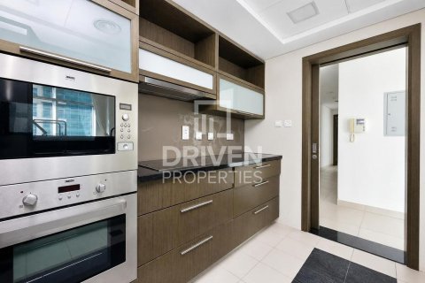 Снять в аренду квартиру в The Lofts, Даунтаун Дубай (Даунтаун Бурдж Дубай), Дубай: 2 спальни, 115.29м², № 128862 - фото 6