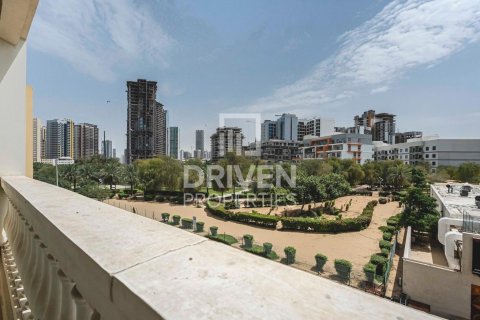 Appartement à District 13, Jumeirah Village Circle, Dubai, 2 chambres, 112.32 m², № 137149