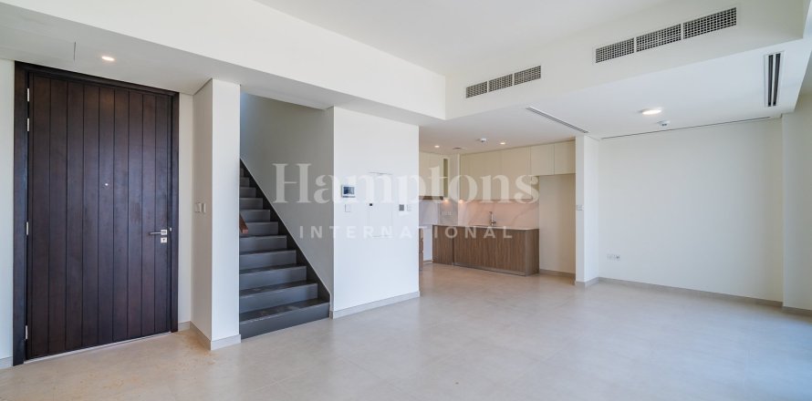 Villa in The Valley, Dubai 3 bedrooms, 174 sq.m. № 102095