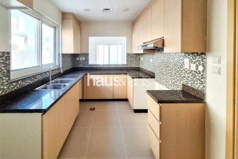 Adosado en Villanova, Dubai Land, Dubai, 3 dormitorios, 244 m², № 44079 - foto 4