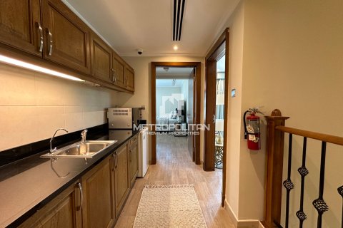 Villa en Jumeirah Park, Dubai, 4 dormitorios, 403 m², № 73620 - foto 21